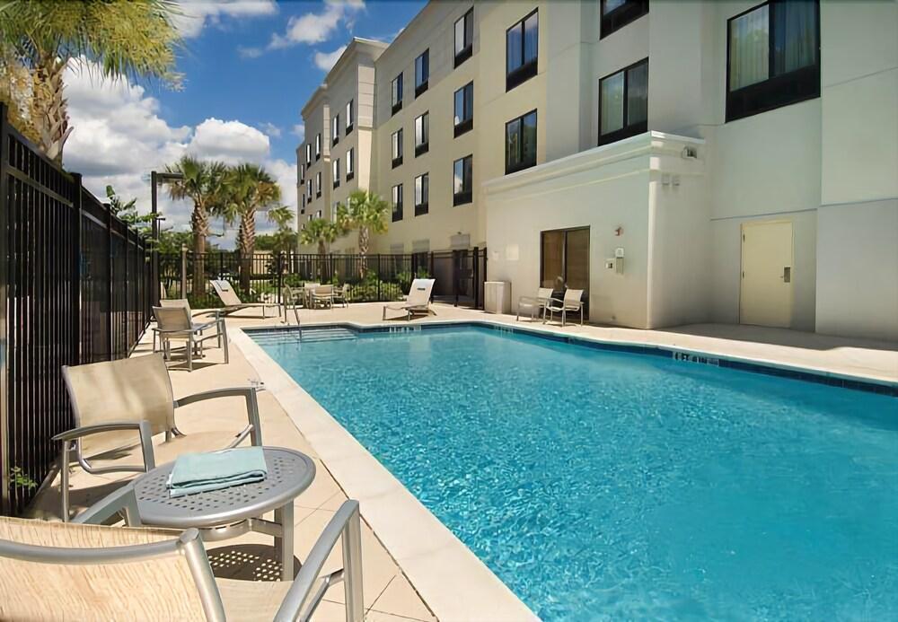 Springhill Suites By Marriott Jacksonville North I-95 Area Exterior photo