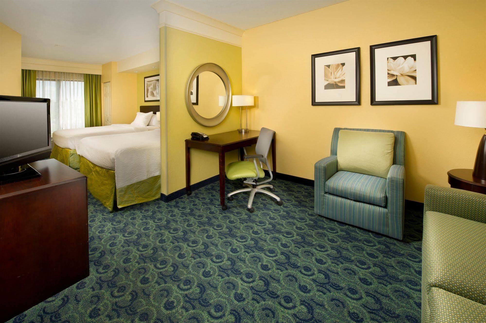 Springhill Suites By Marriott Jacksonville North I-95 Area Exterior photo